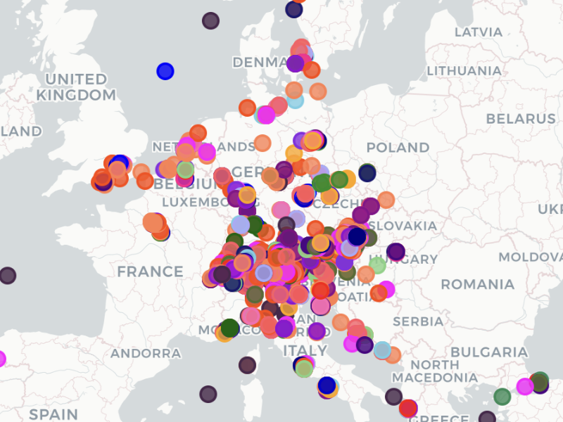 Karte mit Filter-Optionen nach Ortstypen wie Museum, Theater, Café, Wohnung oder Park